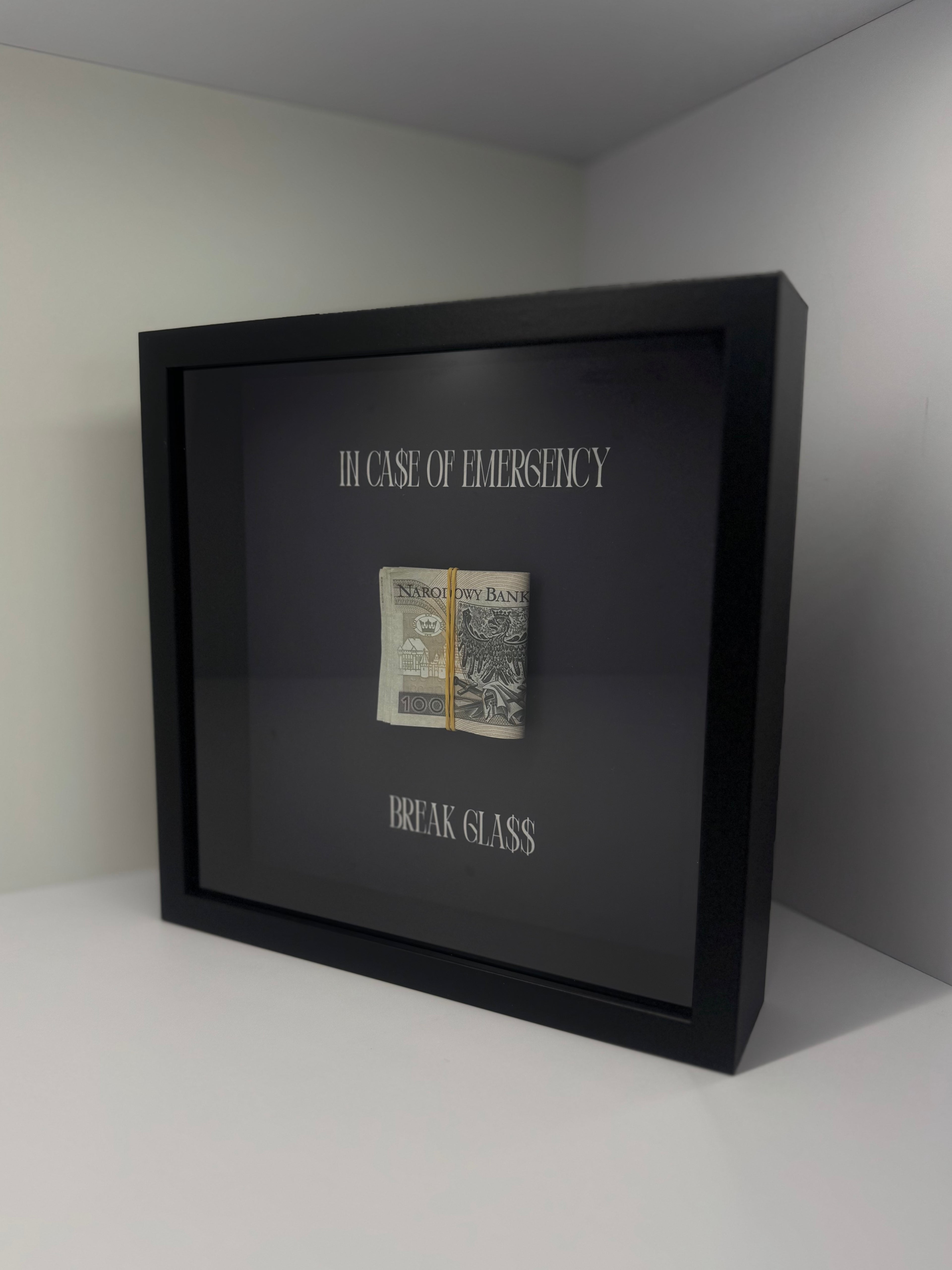 EMERGENCY Framé - BILL$